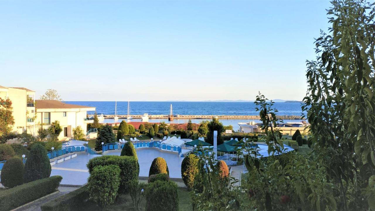 Baratero Vlas Marina Apartment Sveti Vlas Eksteriør billede