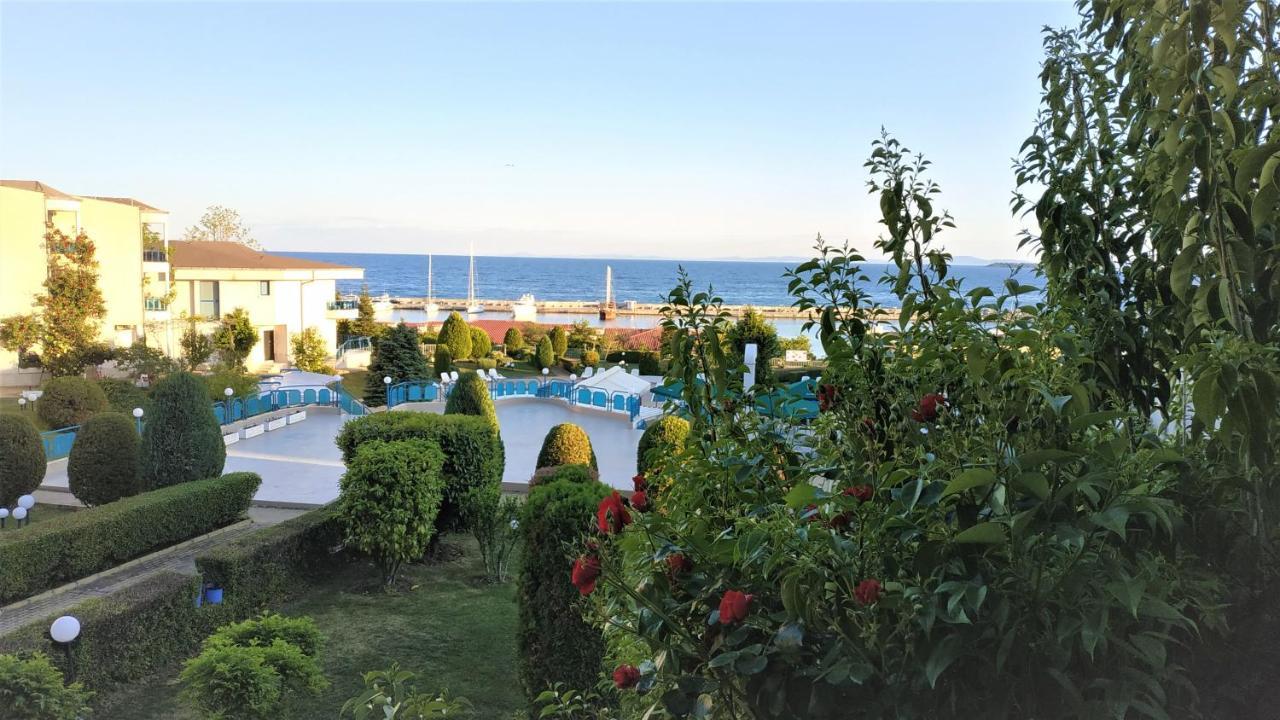 Baratero Vlas Marina Apartment Sveti Vlas Eksteriør billede