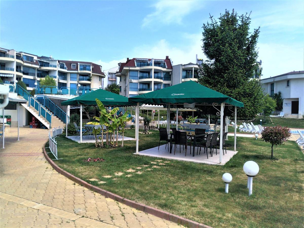 Baratero Vlas Marina Apartment Sveti Vlas Eksteriør billede