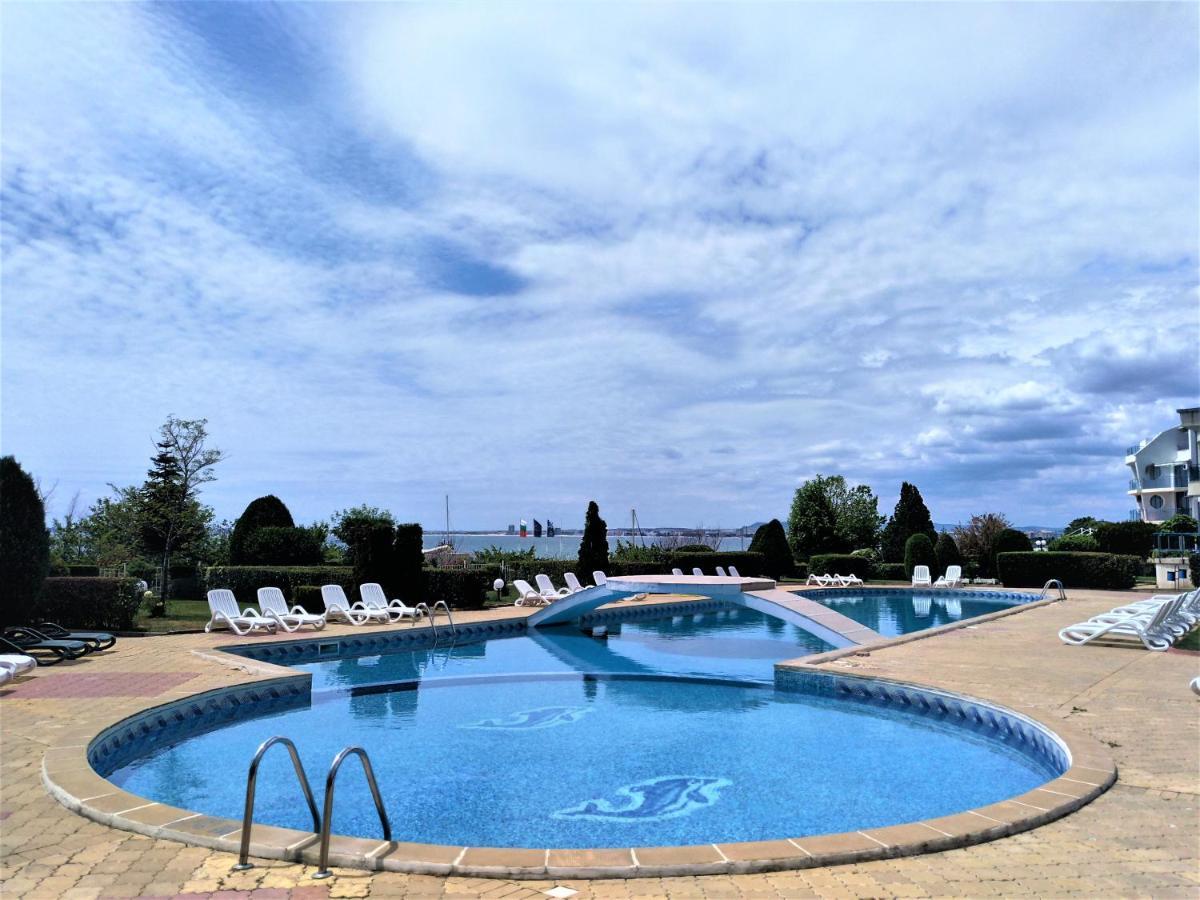 Baratero Vlas Marina Apartment Sveti Vlas Eksteriør billede