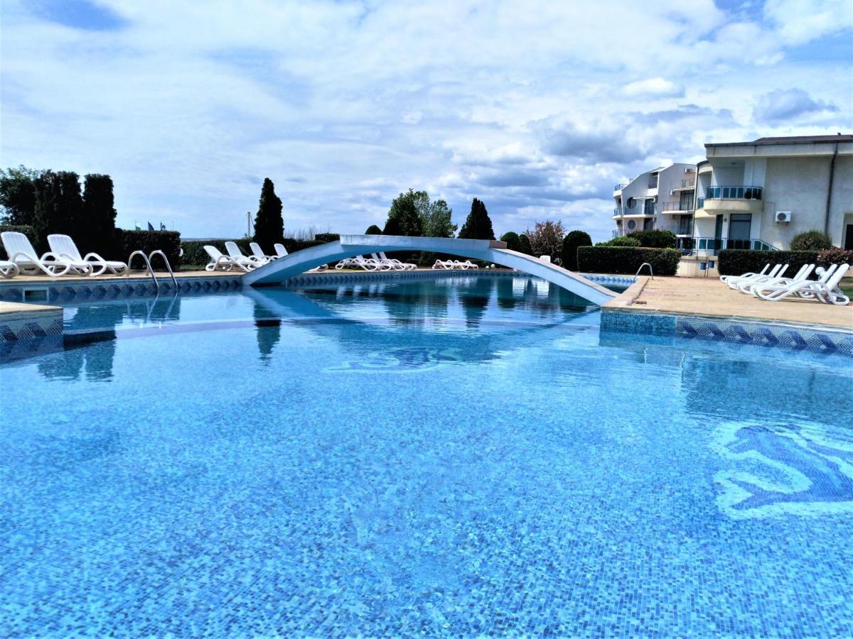 Baratero Vlas Marina Apartment Sveti Vlas Eksteriør billede
