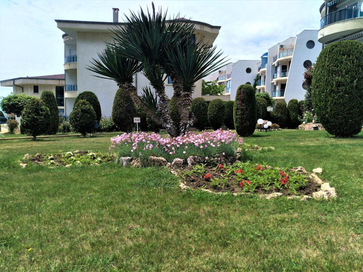 Baratero Vlas Marina Apartment Sveti Vlas Eksteriør billede