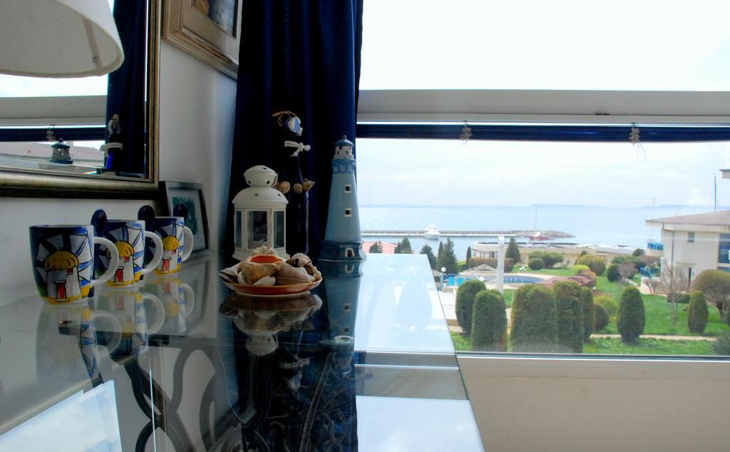 Baratero Vlas Marina Apartment Sveti Vlas Eksteriør billede