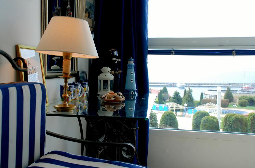 Baratero Vlas Marina Apartment Sveti Vlas Eksteriør billede