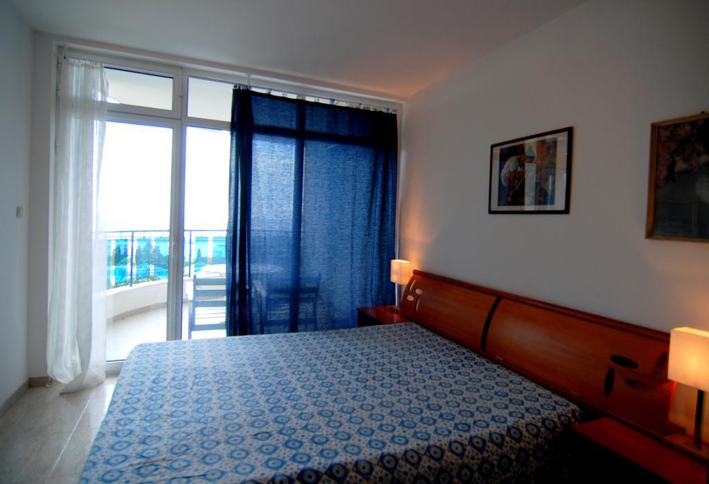 Baratero Vlas Marina Apartment Sveti Vlas Eksteriør billede
